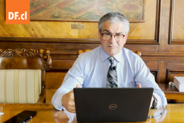 <p>Ahora en DF | Marcel por Imacec: "Significa que la economía chilena está siendo más resiliente, en un entorno negativo"</p>