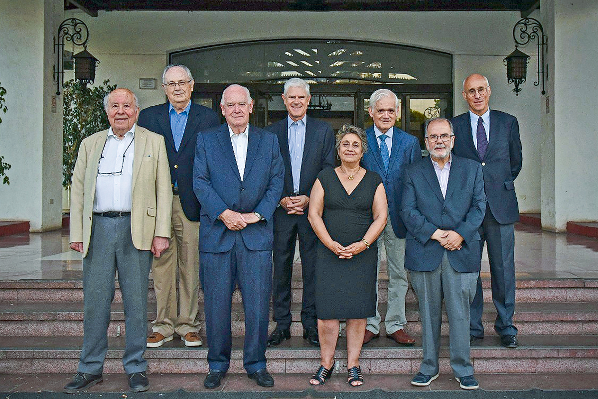 <p>Expresidentes de BancoEstado se reúnen y planean escribir libro</p>