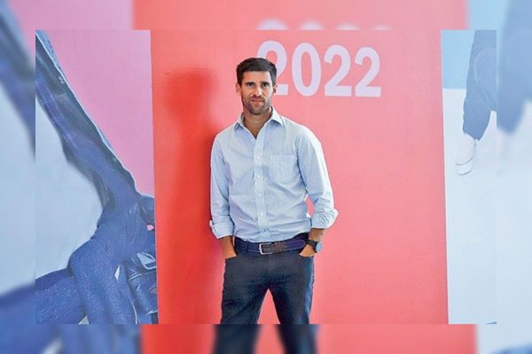 La estrategia del triatleta que lideró el proceso de venta de Komax y Axo