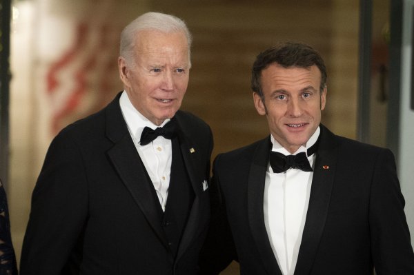 Macron y Biden trabajarán en una solución conjunta ante el conflicto de los subsidios climáticos de EEUU