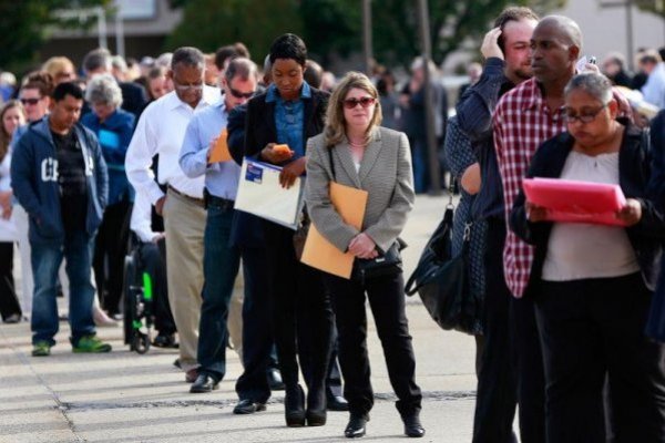 <p>Las solicitudes de desempleo en EEUU aumentan al nivel más alto desde febrero</p>