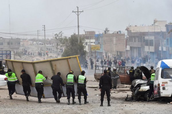 <p>Se ahonda la crisis en Perú.</p>