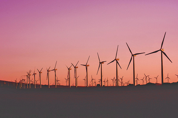<p>Chile cae tres puestos en ranking que mide atractivo para la inversión en energías renovables</p>