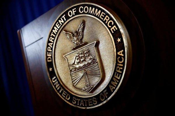 <p>Estados Unidos agregará más de 30 empresas chinas a la lista negra comercial, incluida Huawei</p>