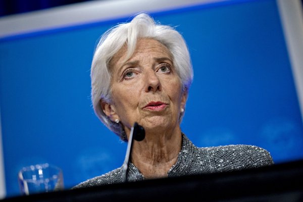 <p>BCE aumenta su tasa en 50 puntos y señala que "prevé seguir incrementándolas significativamente"</p>