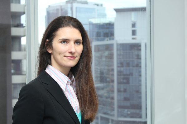 <p>La socia de consulting en la industria de servicios financieros (FSI) de Deloitte, Bianca Santillana.</p>