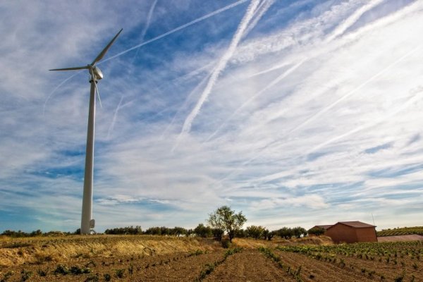 <p>La propuesta de la Comisión en REPowerEU consistía en aumentar el objetivo hasta al menos el 45% en 2030.</p>