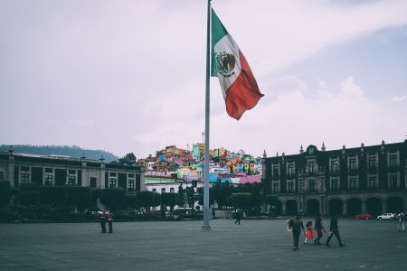 Renta4: crecimiento de Colombia y de Perú estará sujeto a los cambios políticos; México sería su próximo mercado