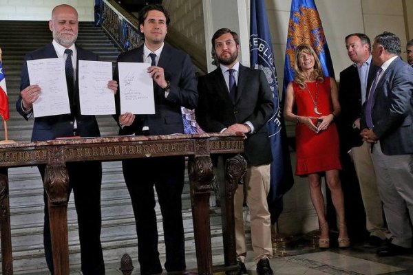 <p>El 83% de los chilenos está de acuerdo con las bases del acuerdo constitucional, según Cadem</p>