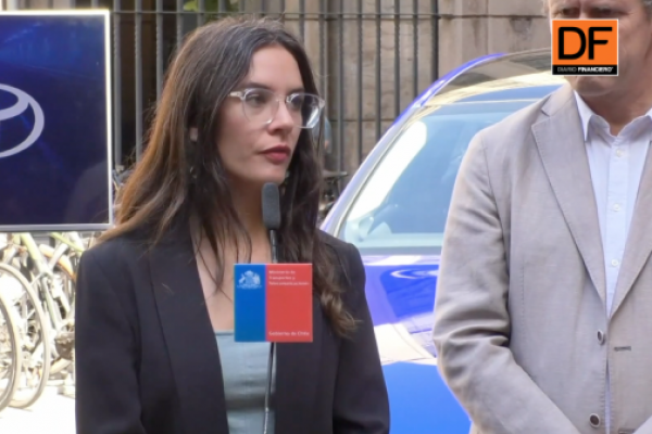 <p>Ahora en DF | Vallejo responde a carta de controlador de Banmédica: “Hay un fallo de otro poder del Estado que se debe cumplir”</p>