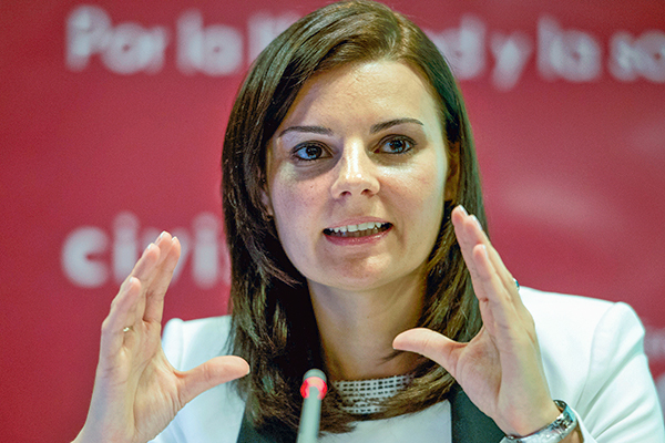 Cristina Enache, economista de Tax Foundation: “Con la reforma tributaria, Chile corre un gran riesgo de estancamiento económico”