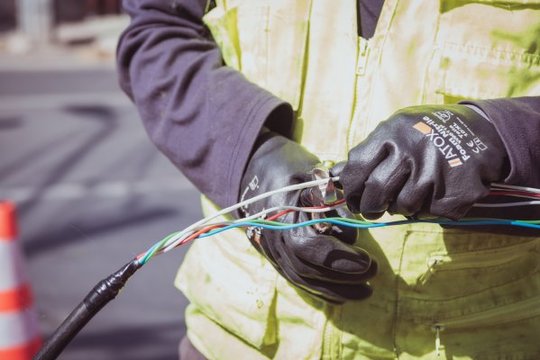 Incendio forestal provocó una falla masiva de internet entre Temuco y Puerto Montt