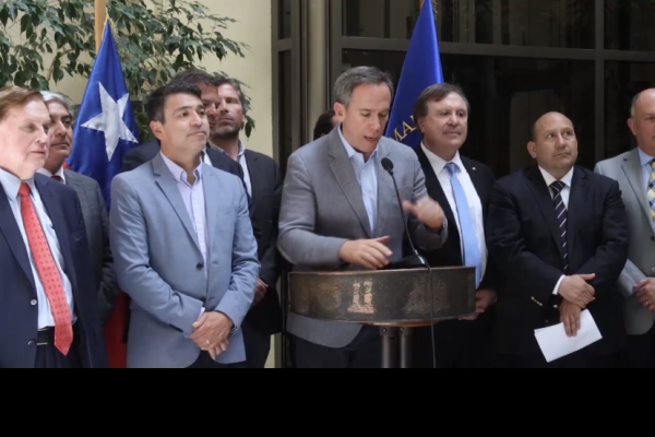 UDI anuncia acusación constitucional contra la ministra de Justicia por polémica sobre indultos