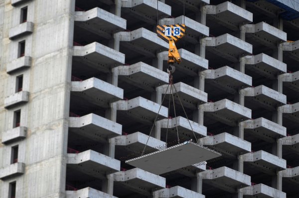 China planea medidas para apuntalar a los desarrolladores inmobiliarios "demasiado grandes para quebrar"
