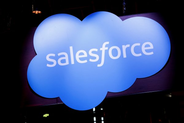 <p>Salesforce reducirá su plantilla un 10% y cerrará algunas oficinas</p>