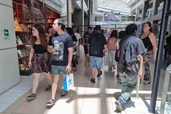 Encuesta CEP: crece percepción de que la situación económica empeorará y hay un amplio respaldo a la apertura comercio exterior