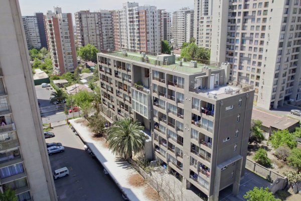 Se profundiza mercado secundario de edificios para arriendo con venta de inmueble multifamily en San Miguel