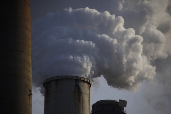 Las emisiones climáticas de EEUU aumentaron un 1,3% en 2022, pero rezagaron el crecimiento económico