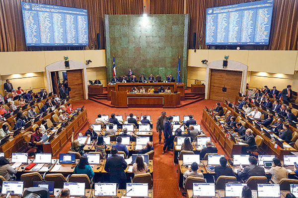 <p>Algo más de cuatro horas tardó la votación ayer en la Sala de la Cámara.</p>