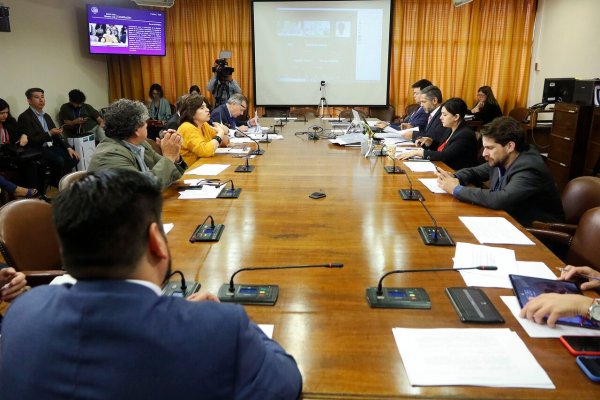 Con votos oficialistas la Comisión de Constitución de la Cámara le da un portazo al proyecto de autopréstamo