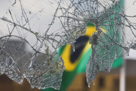 Corte Suprema de Brasil ordena detención de exministro de Justicia de Bolsonaro y Congreso aprueba intervención
