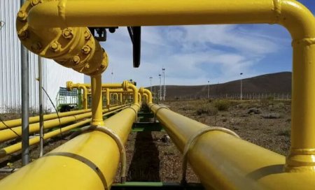Nuevos proyectos de GNL en Argentina abren una oportunidad de llevar los dólares que faltan