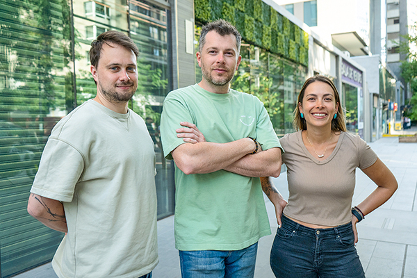 Native, la startup de EEUU que creó chat de traducción de idiomas instantáneo, se instala en Chile