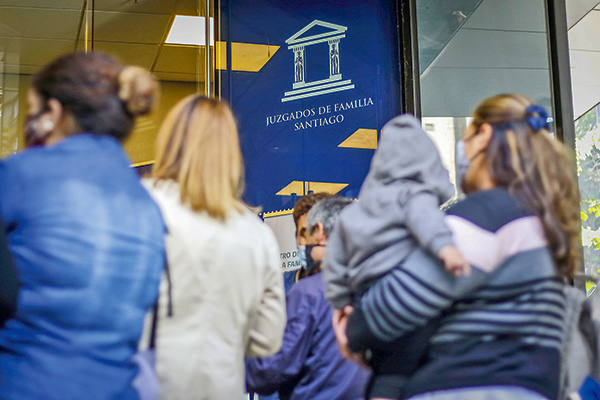 Fiscalización y multas: el nuevo rol que cumplirá la CMF en el Registro de Deudores de Pensión de Alimentos