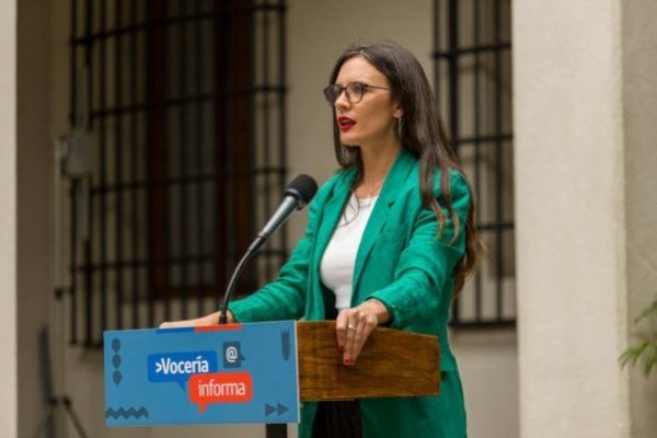 <p>Ahora en DF | Vallejo respalda a ministra de Salud por crisis en isapres: "la principal preocupación es sobre los usuarios"</p>