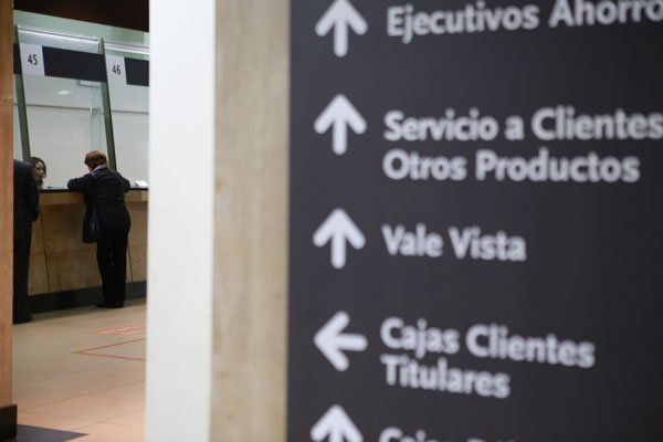 <p>No hay tregua: oferta de créditos de consumo e hipotecarios se mantiene restrictiva al cierre de 2022</p>