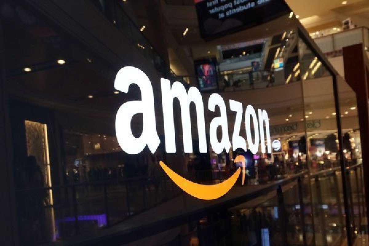<p>Amazon comenzará a notificar mañana a miles de trabajadores que serán despedidos</p>