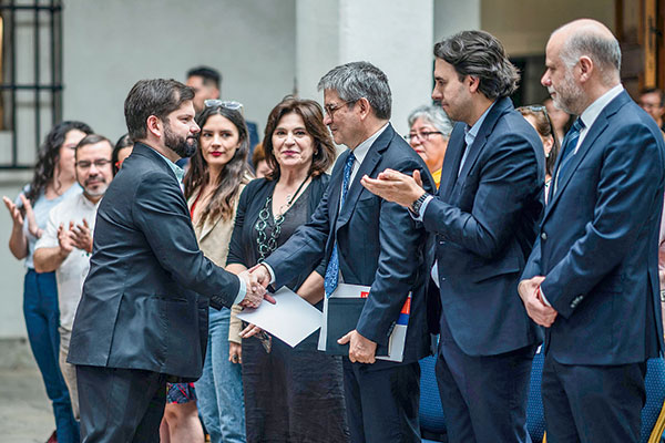 Impuesto al patrimonio: diputados mantienen dudas por recaudación a horas de votación clave de la reforma tributaria