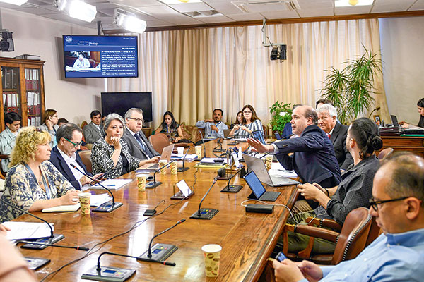 Reforma de pensiones: acuerdan comisión de expertos para elaborar set de indicaciones al proyecto