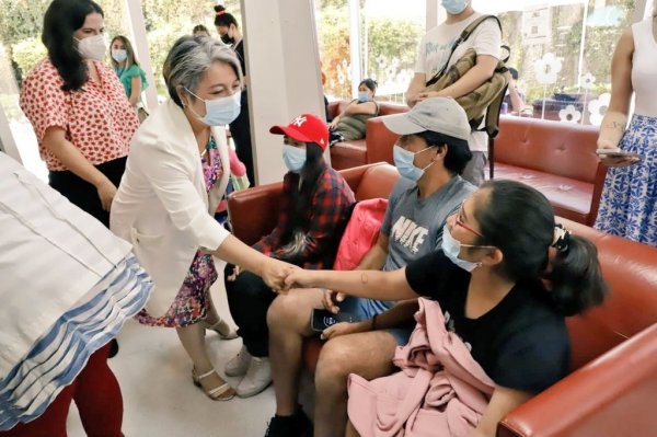 Ley Sanna: Gobierno anuncia cambios a normativa que permite a madres y padres cuidar a hijos enfermos