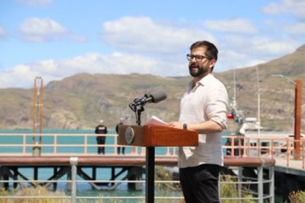 <p>Presidente Boric ratifica sus críticas por la crisis en Perú y afirma que “no hago cambios de gabinete por presiones”</p>
