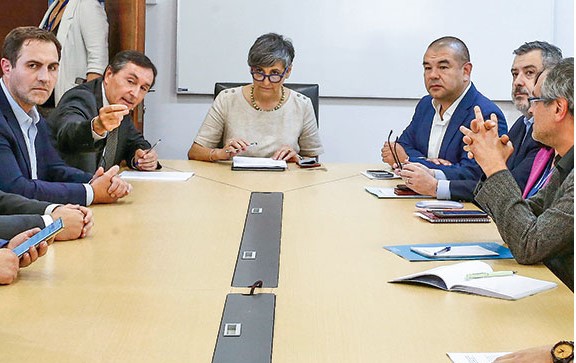 <p>Isapres y Gobierno siguen conversando y Suprema vuelve a dejar a las aseguradoras en manos de la Superintendencia</p>