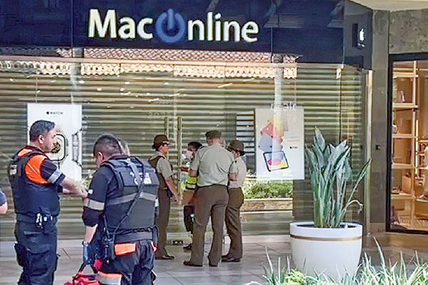 <p>Maconline se querella tras publicación de videos de robo a uno de sus locales</p>