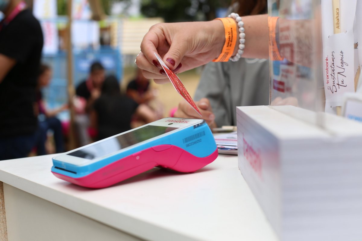<p>El comité clave en la venta de Transbank</p>