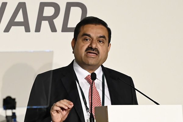 El riesgo de Adani pone en duda la apuesta estrella de Wall Street en los mercados emergentes