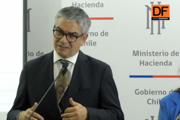 <p>Ahora en DF | Ministro Marcel califica la acción de las isapres como “inconsistente”</p>