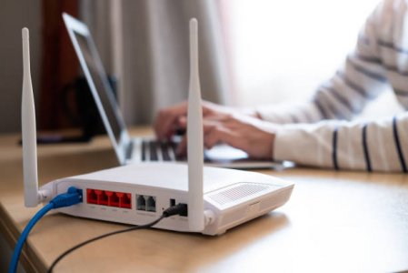 Argentina: operadoras móviles advierten cortes de Internet por trabas a las importaciones