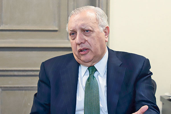 <p>Defensa de empresario Álvaro Saieh tras nuevas querellas: “Acciones carecen de respaldo jurídico”</p>