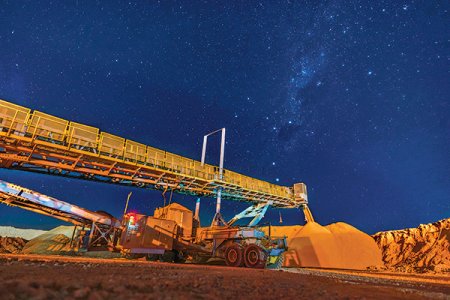 Fin de un ciclo: BHP cierra este año Cerro Colorado en Chile mientras sigue buscando solución al problema acuífero