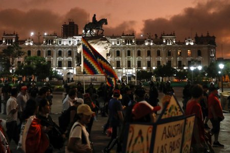 Crisis en Perú se profundiza mientras legisladores eluden llegar a acuerdo sobre elecciones anticipadas