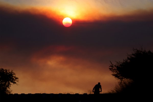 <p>¿Quién es la víctima? El cruce de declaraciones entre el subsecretario Monsalve y el fiscal nacional en el tenso momento por incendios</p>