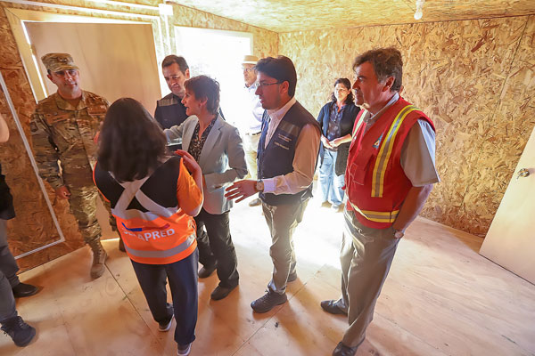 <p>Ministro Valenzuela ratifica que en marzo se crea mesa forestal, que se analizará royalty y pide “no atrincherarse”</p>