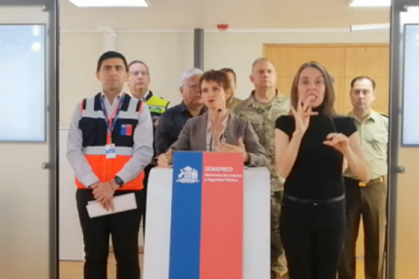 <p>Ahora en DF | Tohá descarta royalty forestal: "No cumple con las características de aquellas actividades que generan royalty"</p>