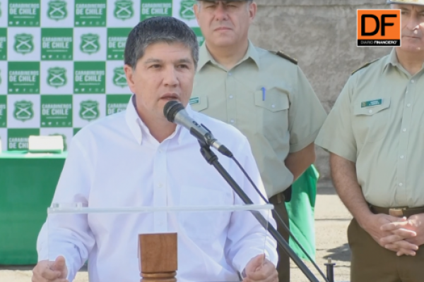 <p>Ahora en DF | Fuego cruzado entre el Gobierno y Sutil por regulación a la industria forestal</p>