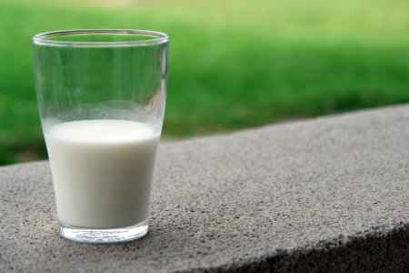 Disputa láctea: precio de la leche enfrenta a Gloria y los ganaderos en Perú