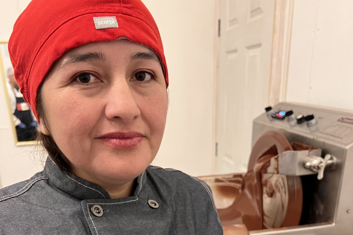 <p>La emprendedora que apostó por bombones de ajo negro chilote</p>